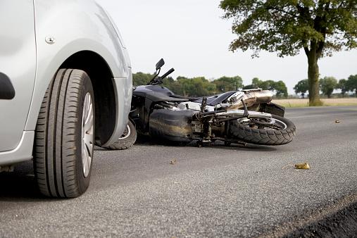 ¿Cómo calcular indemnización por accidente de moto?